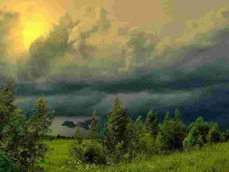 Сьогодні в Україні очікуються грози