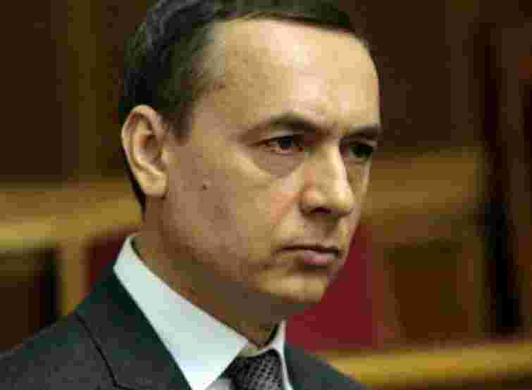 Нардеп вимагає в Пшонки перевірити законність обшуків у Карпачової