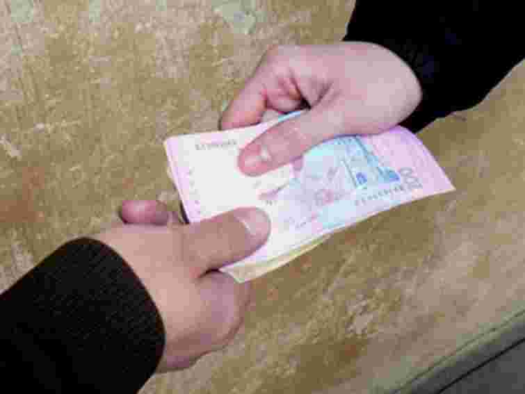 Інженер "Рівнеобленерго" вимагав хабар за підключення до мережі