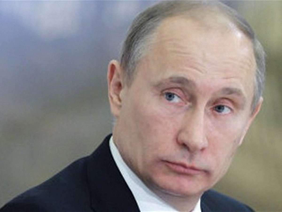 Медведєв передав Путіну президентство