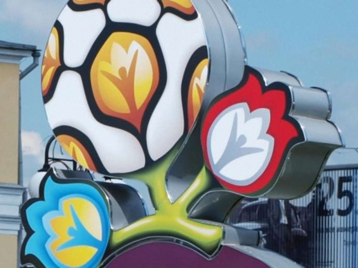 На Євро в Україні чекають фанів із понад ста країн світу