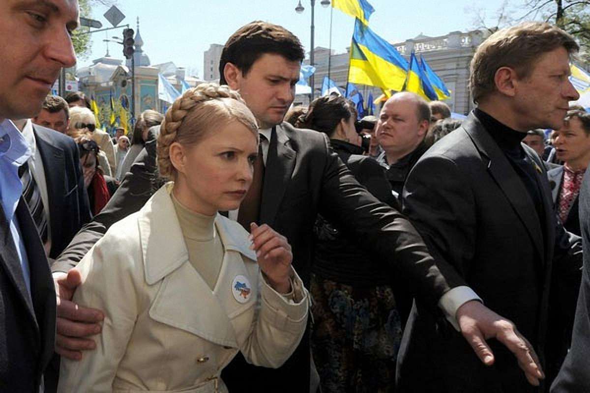 Тимошенко перевезли до лікарні в Харкові