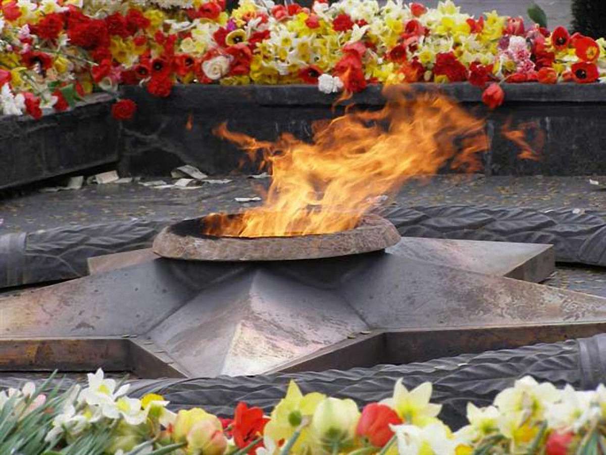 Об 11.08 в Україні оголосять хвилину мовчання