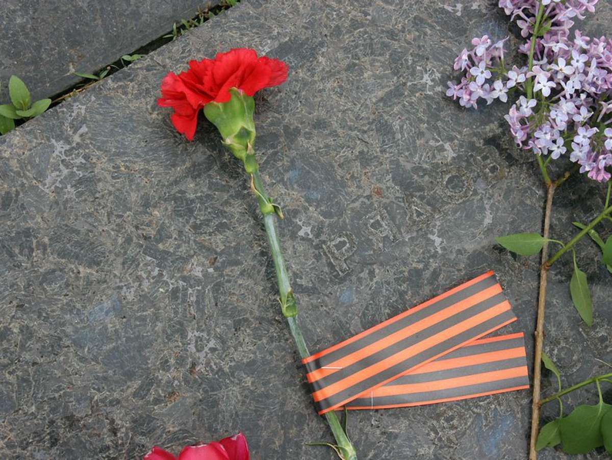 У Донецьку ветерани і чорнобильці освистали регіонала