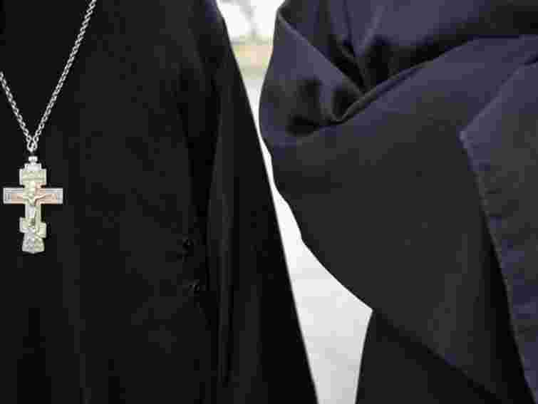 На Тернопіллі 4 священиків відсторонили через перелюб і пияцтво