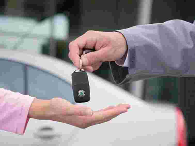У Раді пропонують повернути довіреності на авто