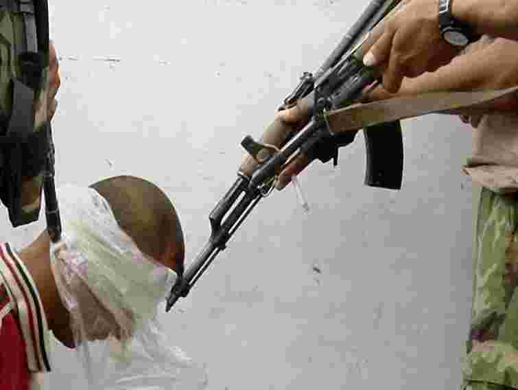 Заарештовані у Лівії українці просять президента про допомогу