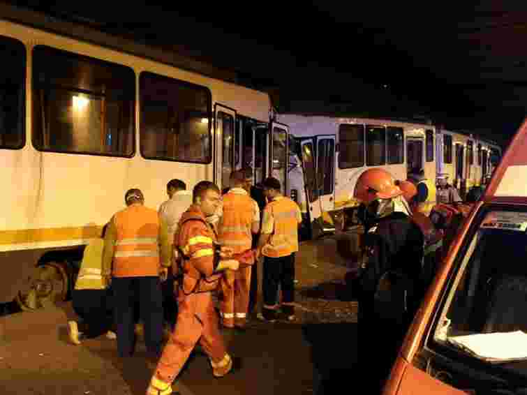 У Бухаресті зіткнулися три трамваї: 52 людини постраждали