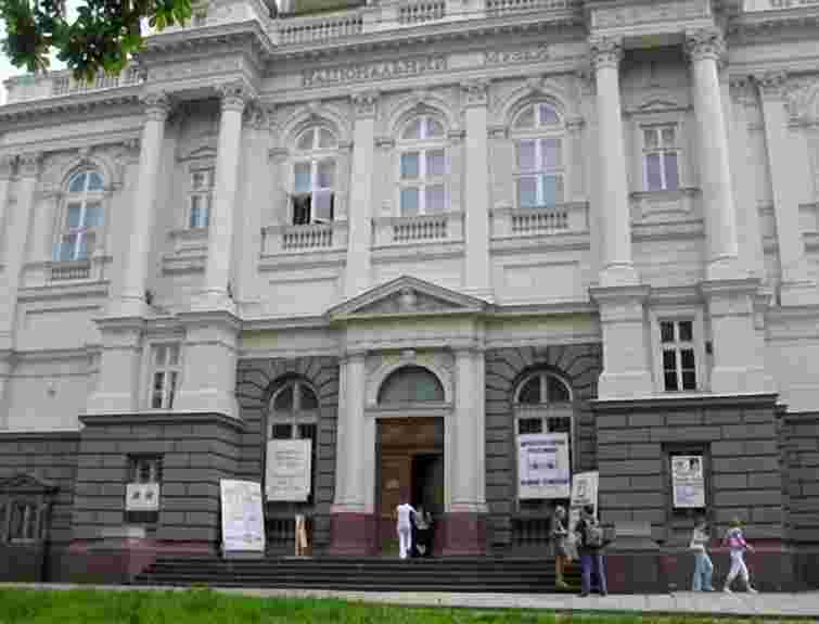 Національний музей у Львові проводить акцію “Порятуймо пам’ятки мистецтва”