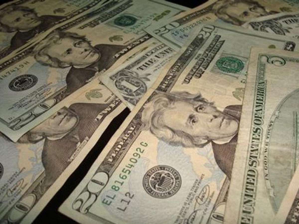 Вибори-2012: Політики витратять на свою розкрутку до $2,3 млрд