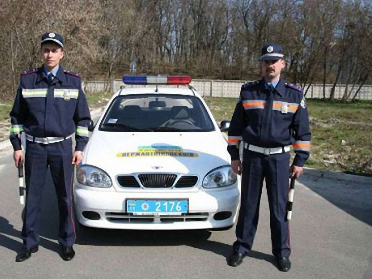 Водій БМВ на пішохідному переході збив людину і втік
