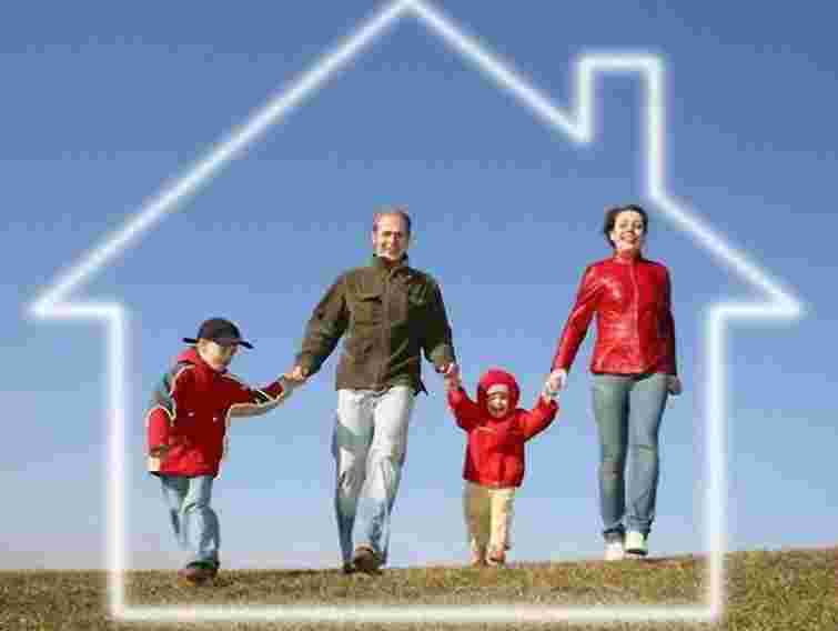 Працівники Франкового вишу отримали 28 ордерів на квартири