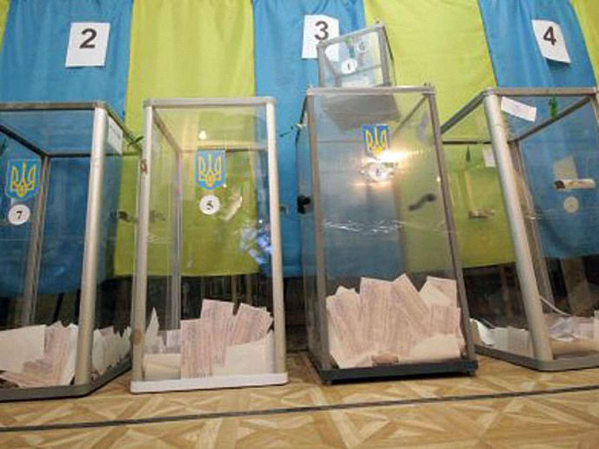 Експерт: Мажоритарні округи спровокують конфлікти кандидатів від влади