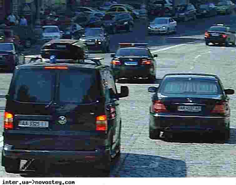 Янукович їде у Донецьк. Пішоходів і водіїв закликали до обережності