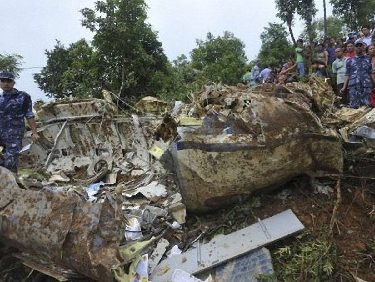 У Непалі розбився літак: вижило шестеро осіб
