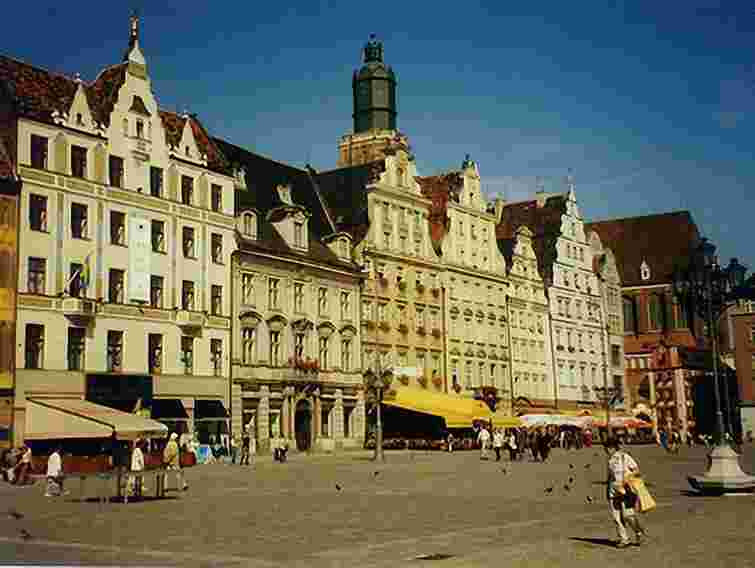 У Вроцлаві бояться, що гостей між матчами в готелях не буде