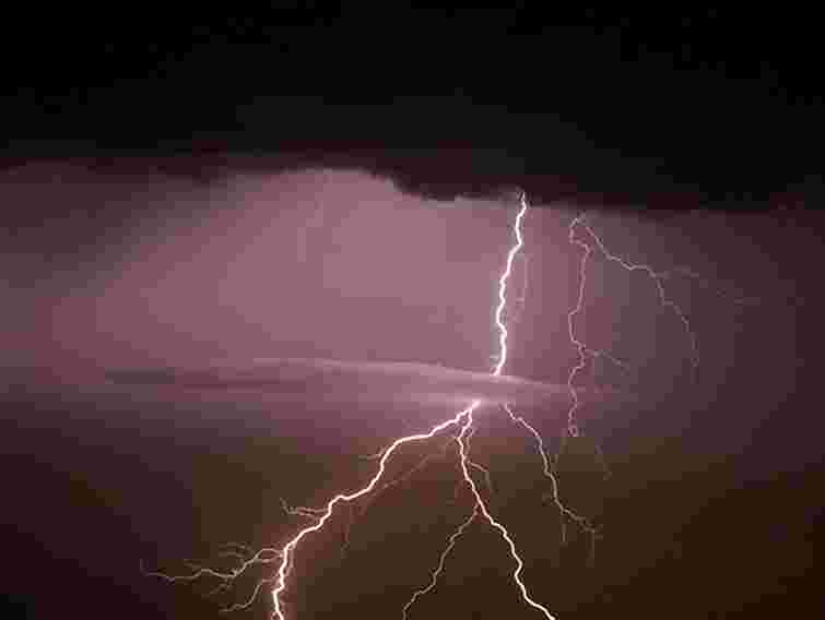 Завтра по всій Україні дощі та грози 