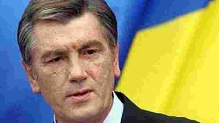 Ющенко у США: Мене ображає, коли на Україну негативно дивляться
