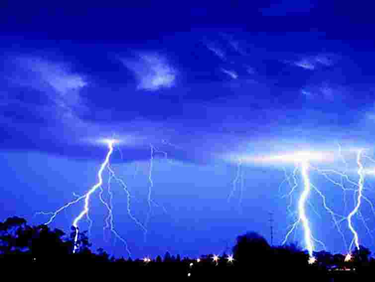 Через блискавку на Львівщині згоріло 1,5 т сіна