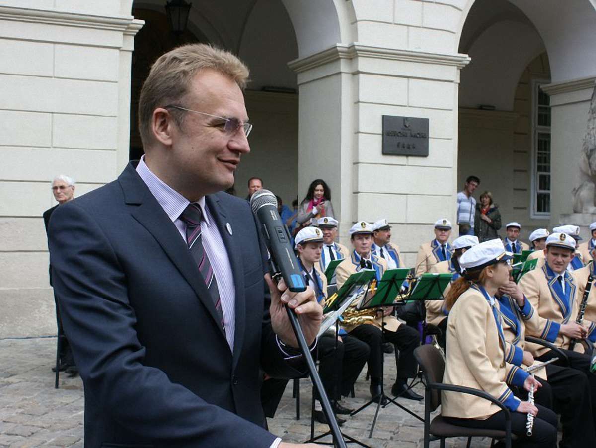 Між Львовом та Одесою потрібне авіасполучення, - Садовий