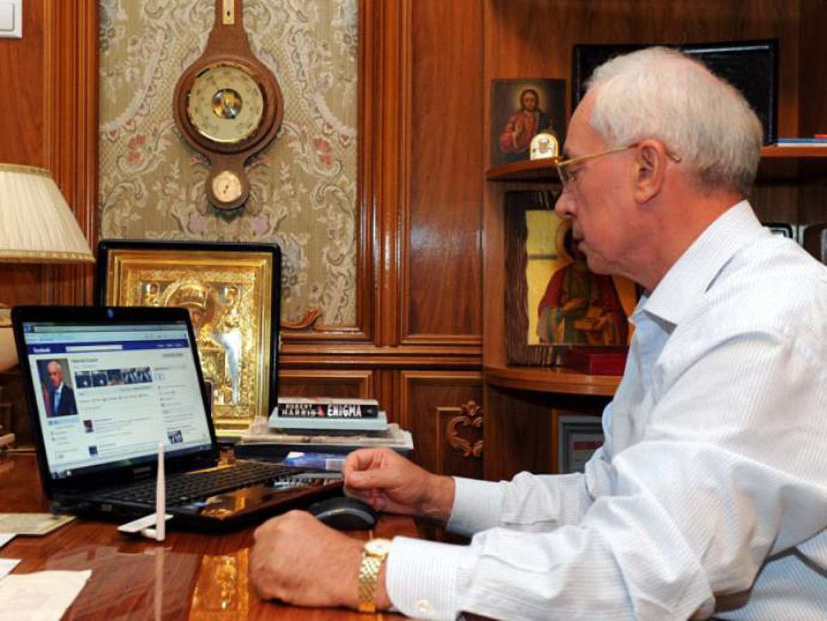 Азаров проти веб-камер на виборчих дільницях, як у Росії