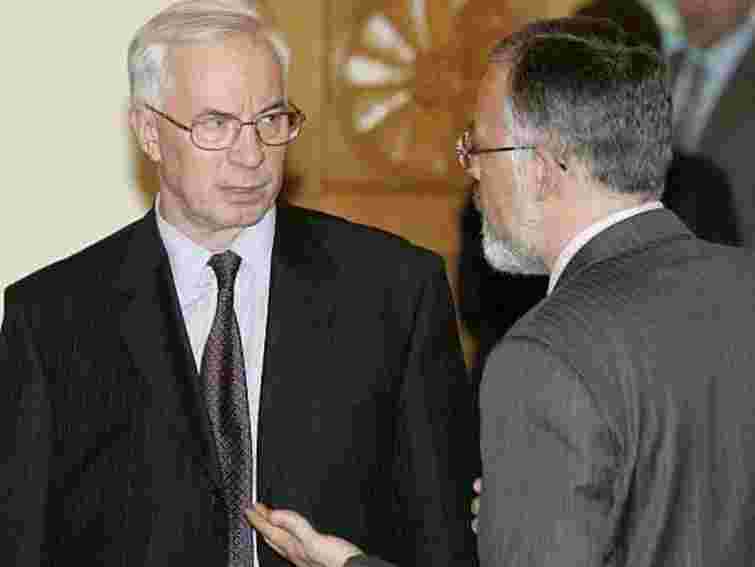 Азаров допустив: у перевтомленого Табачника нема смаку