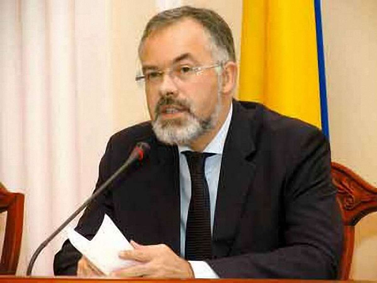 Грим і пудра роблять чудеса, - Табачник про фотографії Тимошенко