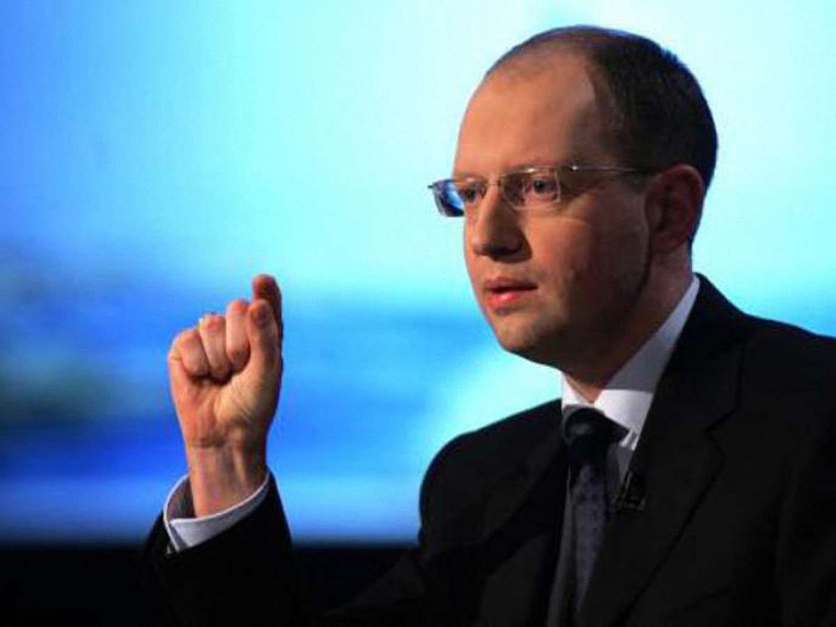 Симоненко має відповісти за свої висловлювання, - Яценюк