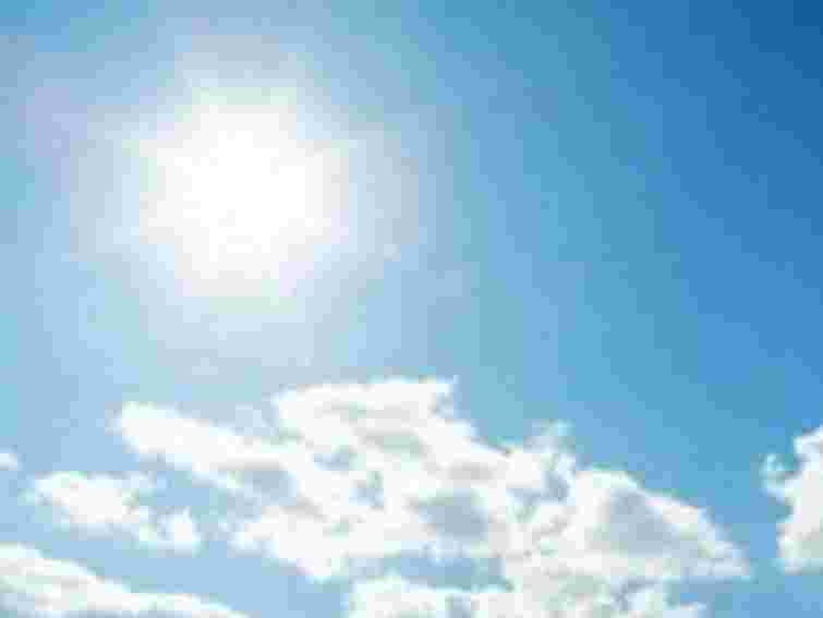 Завтра в Україні сухо і тепло