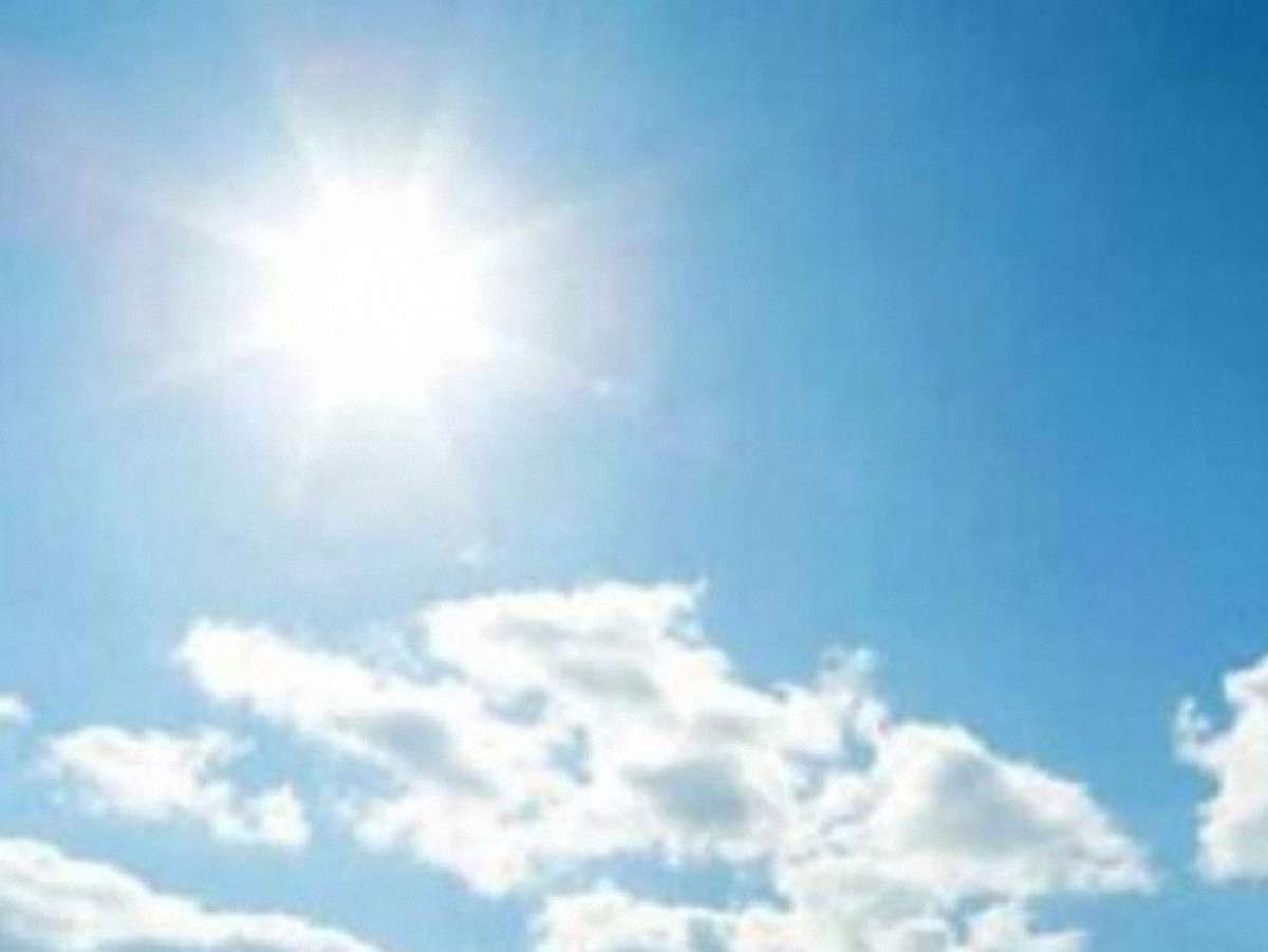 Завтра в Україні сухо і тепло