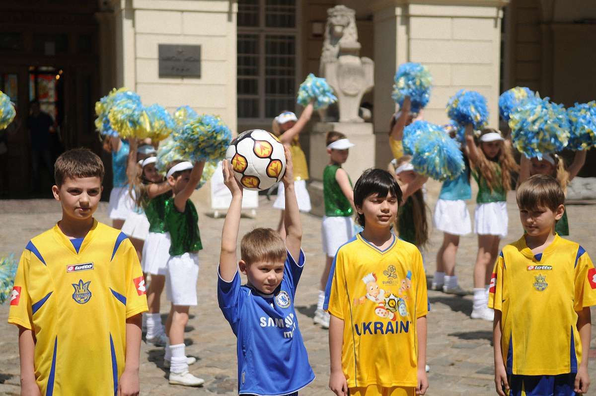 У Львові презентували дитячу пісню до Євро-2012. Фото