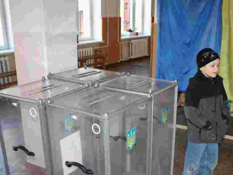 Люди хочуть голосувати за «нових» політиків, – експерти