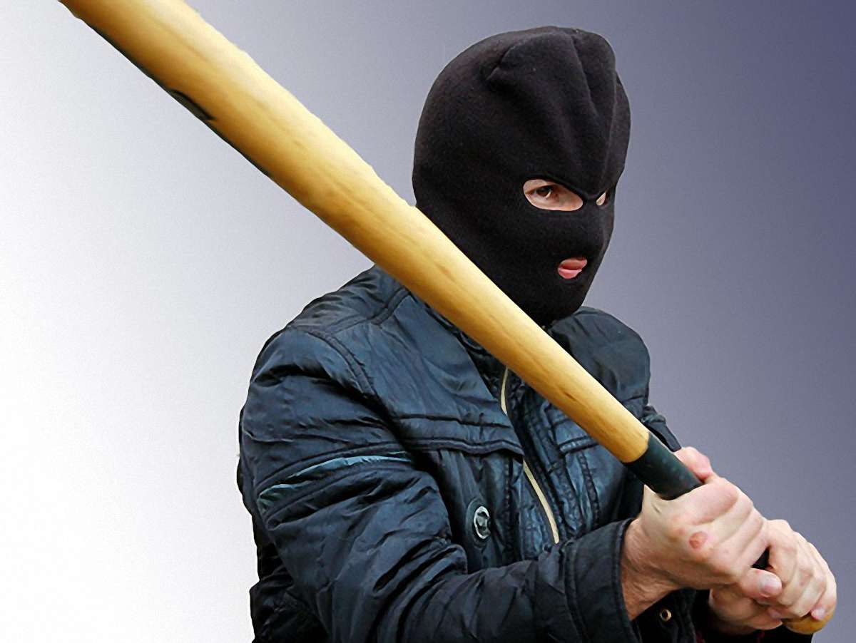 У Львові скоєно розбійний напад на родину: є жертви
