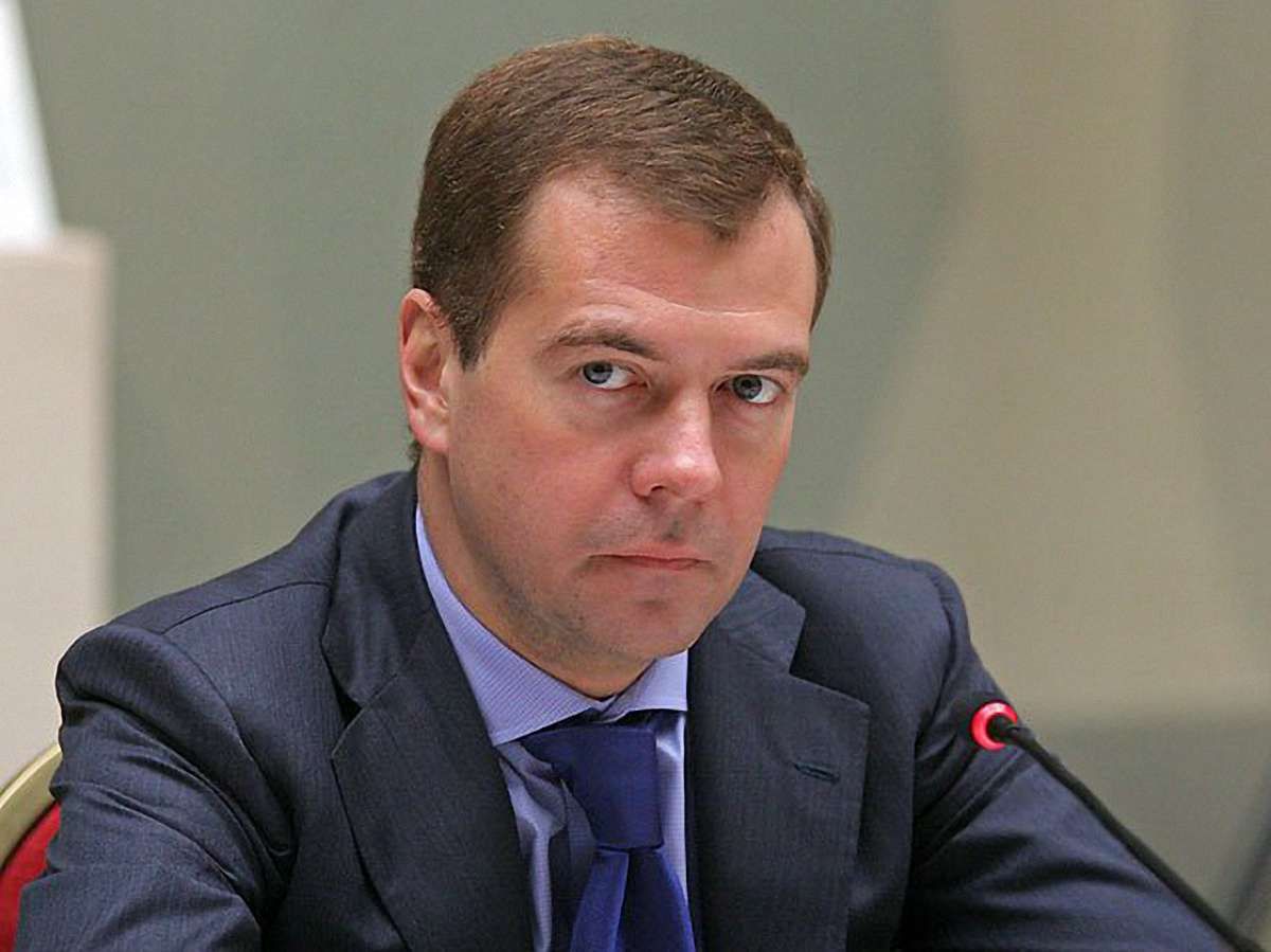 Медведєв хоче вступити в «Єдину Росію»