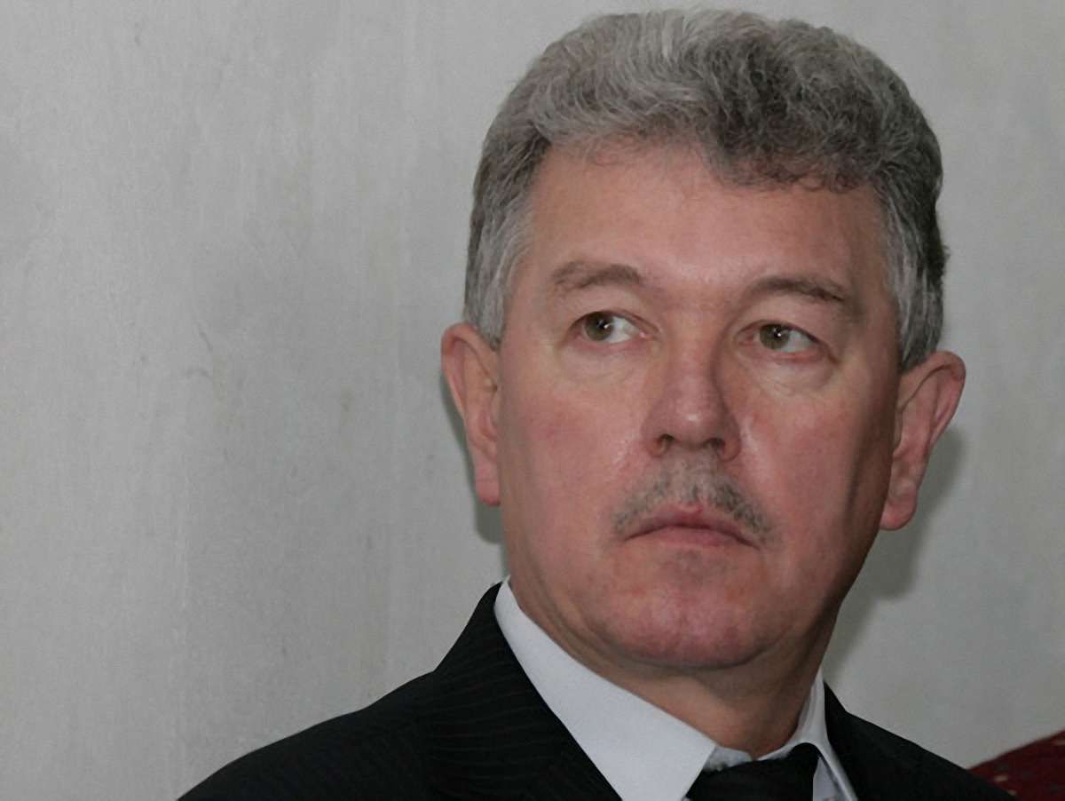 Теодору Дяківу заборонили виїжджати за кордон