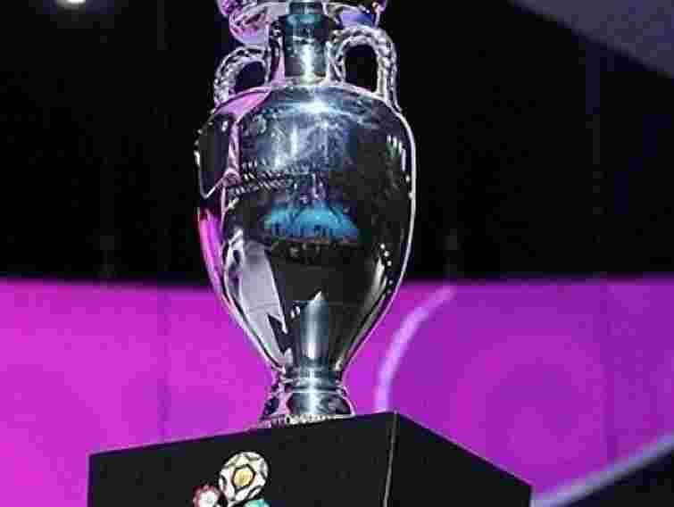 У Львові запустять кулю у вигляді гігантського кубка УЄФА Євро-2012  