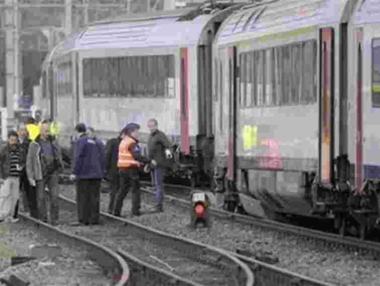 У Польщі зіткнулися пасажирські потяги