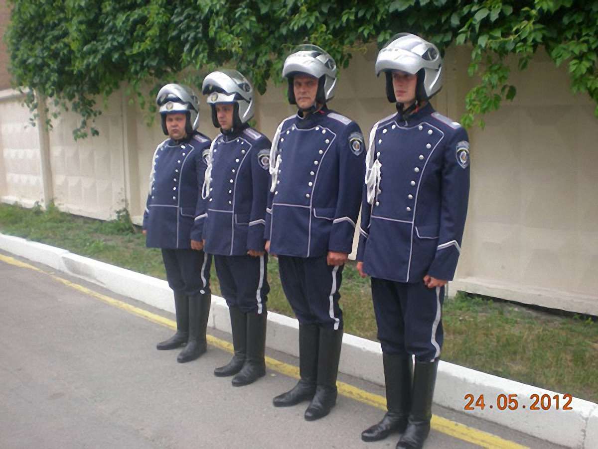 ДАІшники Харкова отримали нову форму до Євро-2012