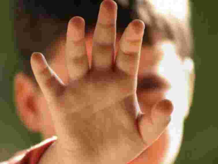 На Львівщині чоловік розбещував 8-річного хлопчика