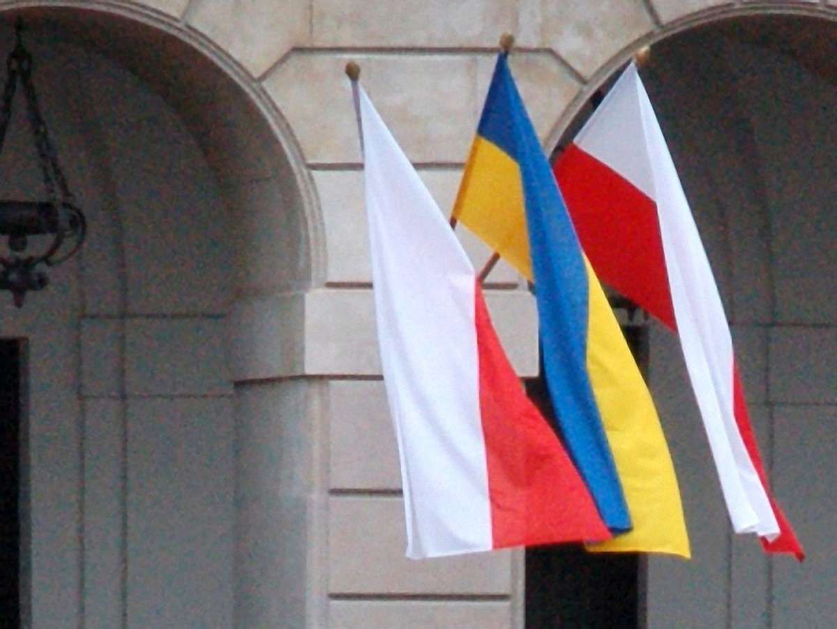Євро-2012 не наблизило Польщу та Україну, - Wall Street Journal