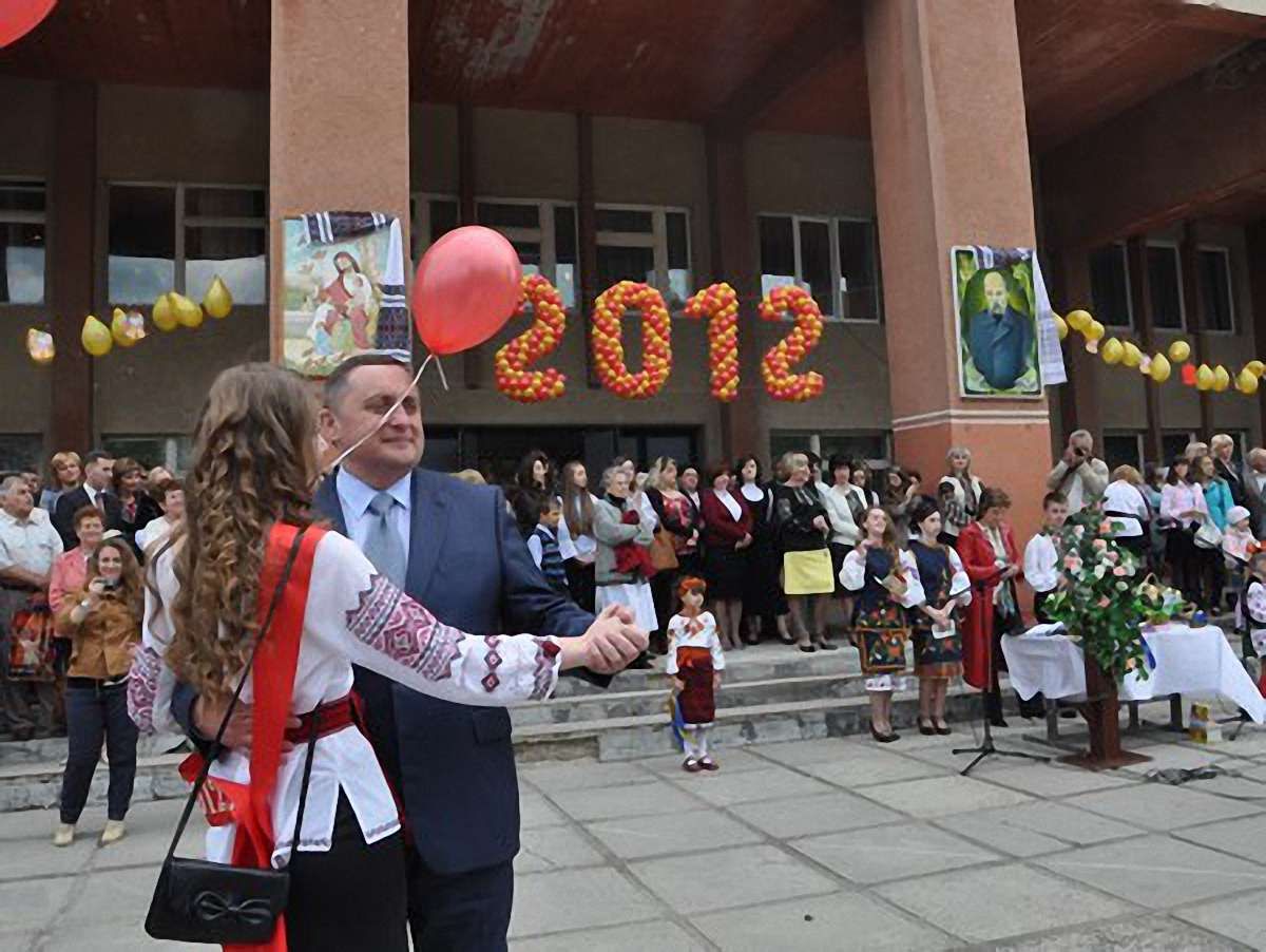У Львові  в школі №42 замінять старі вікна 