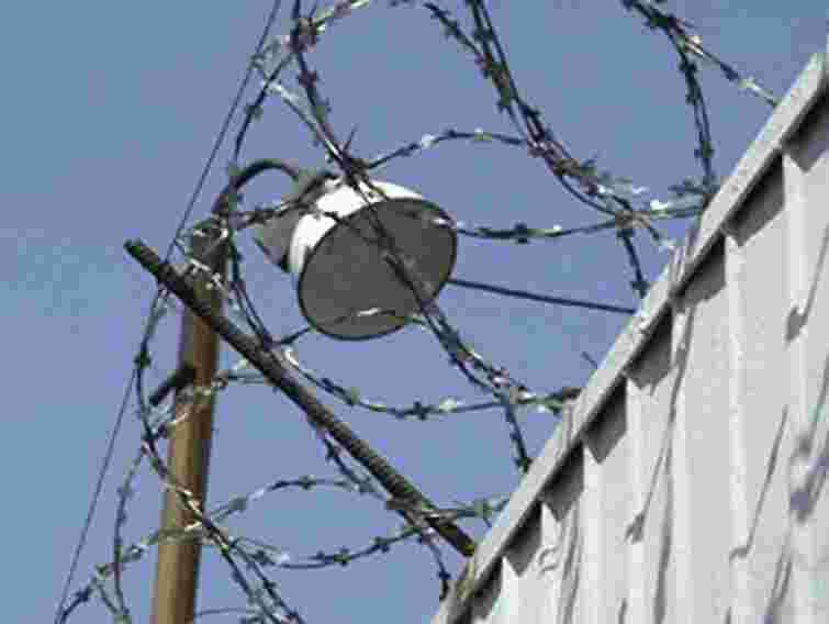 На Львівщині працівника виправної колонії засудили на 5 років за наркотики