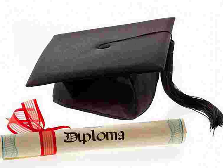 Азаров сподівається, що закон про вищу освіту приймуть цьогоріч