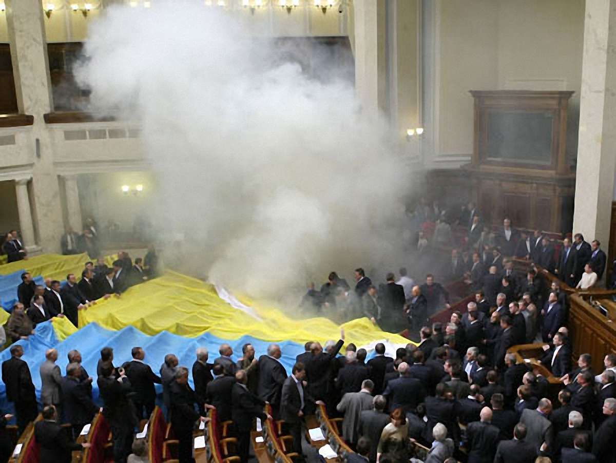 Опозиція хоче денонсувати Харківські угоди