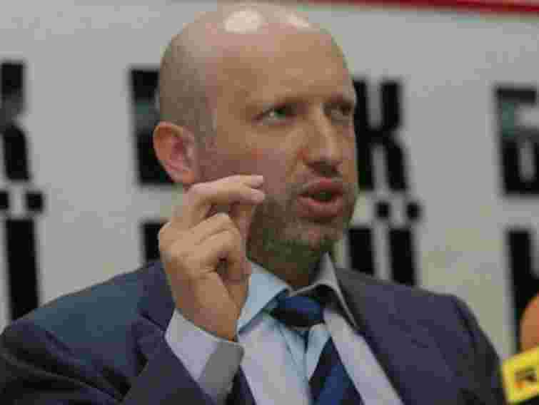 Турчинов каже, що закон про вибори під загрозою