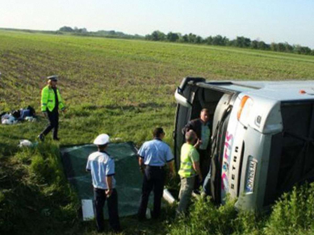 У Румунії перекинувся автобус з українцями: 1 загиблий, 12 травмованих