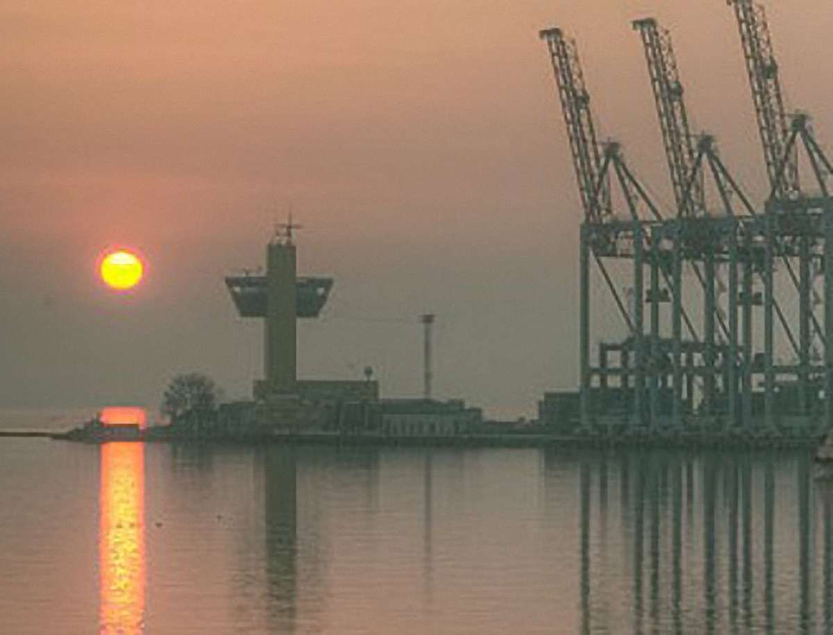Морські порти – основа національної безпеки України, – політик
