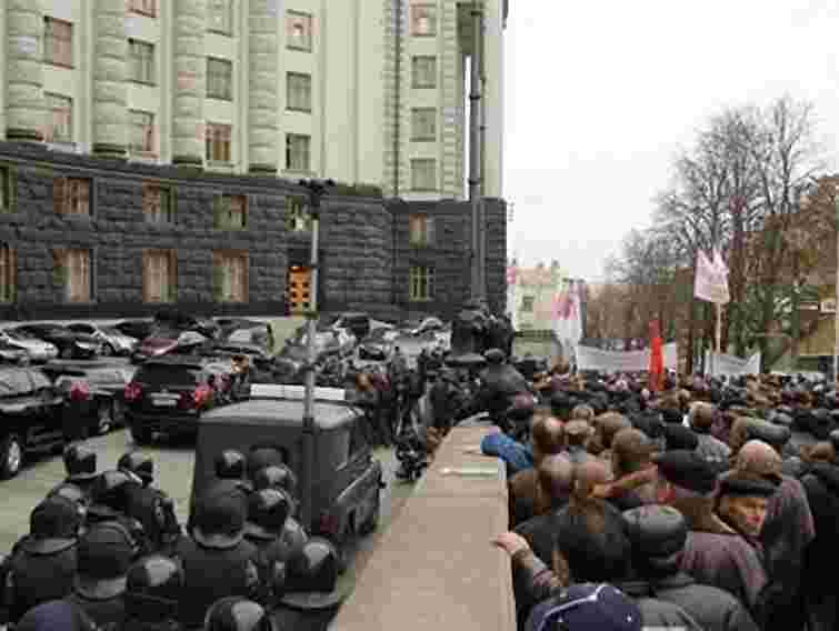 Міліція посилила охорону Кабміну