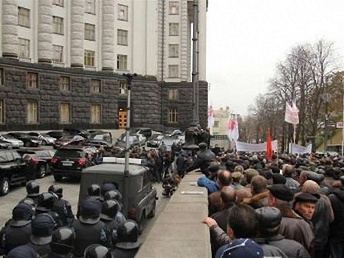 Міліція посилила охорону Кабміну
