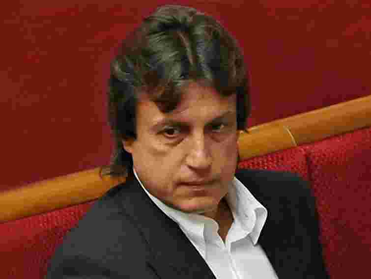 НУНС позбувся депутатів, які голосували за мовний законопроект 